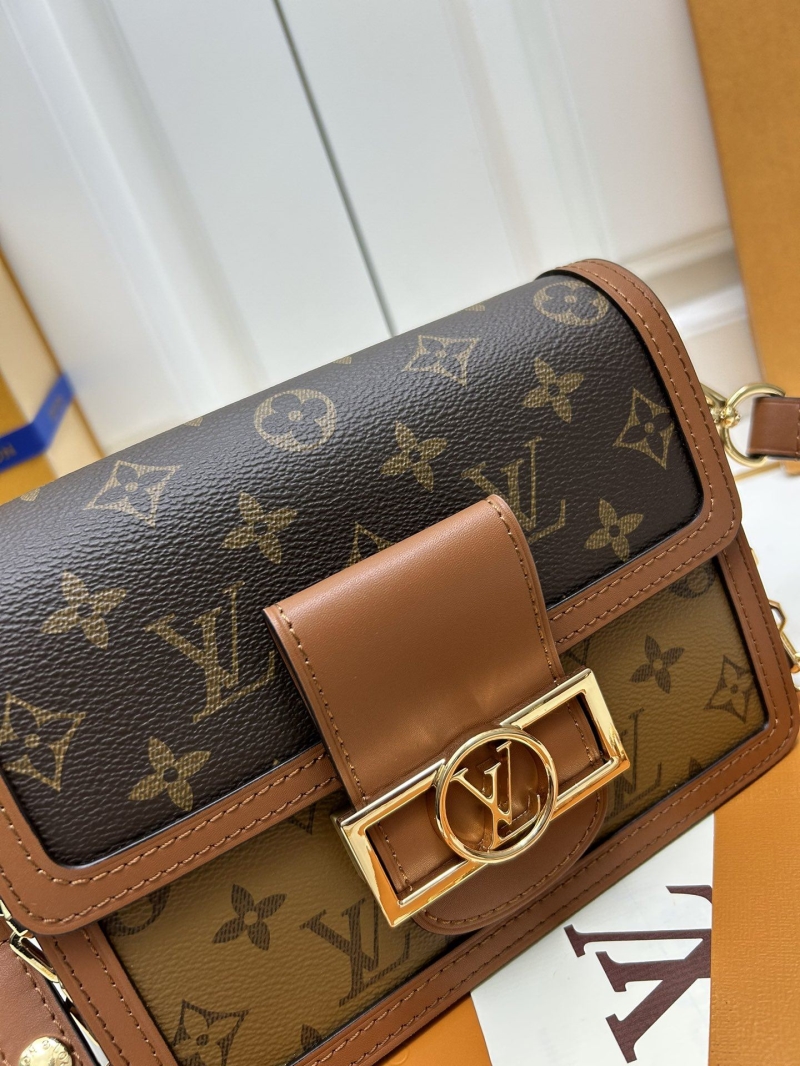 LV Clutch Bags